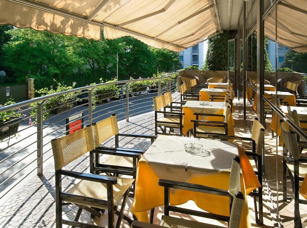 Hotel Acropolis カットーリカ エクステリア 写真